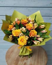 Букет цветов из:  Альстромерии и Розы в Белосельском