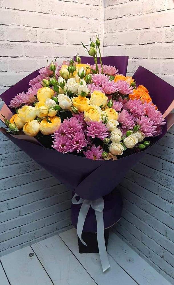 Букет цветов из: Хризантемы и Розы в Белосельском
