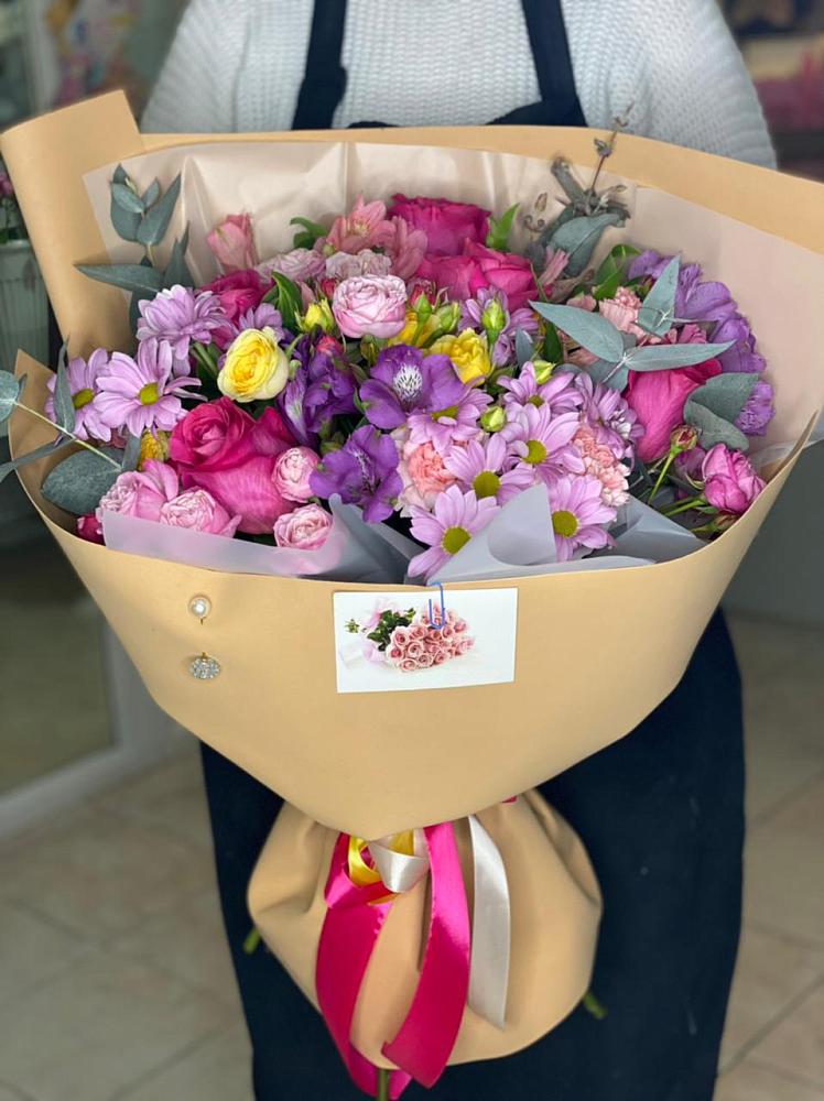 Букет цветов из: Хризантемы, Гвоздики и Альстромерии в Белосельском