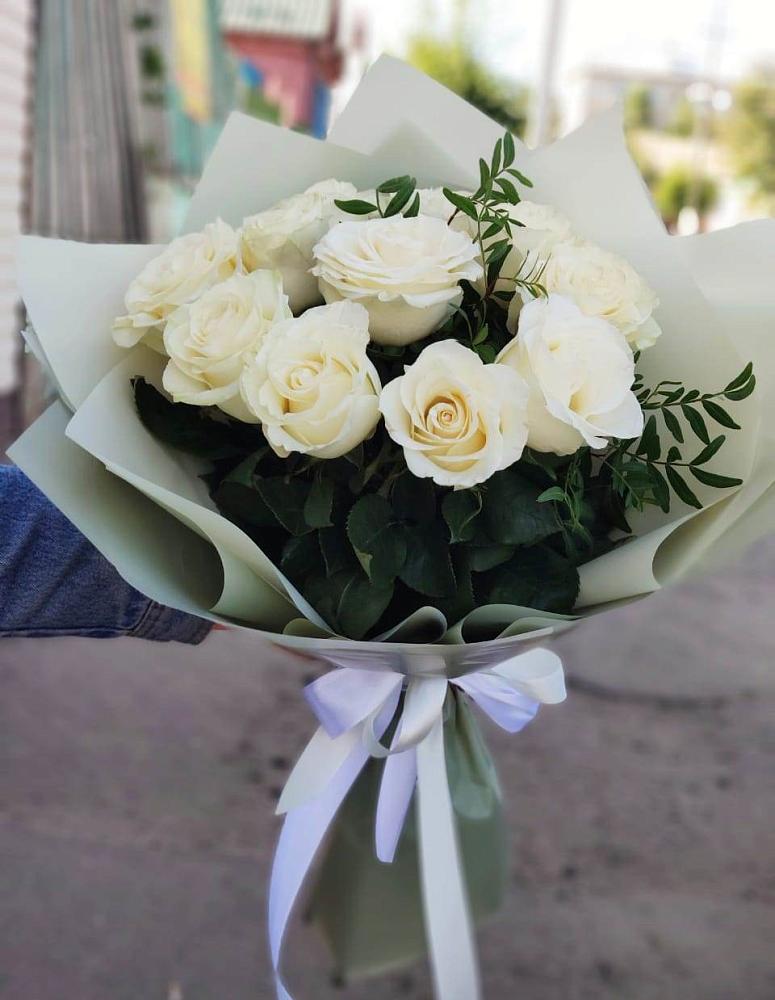 Букет Белые розы Проуд в Белосельском