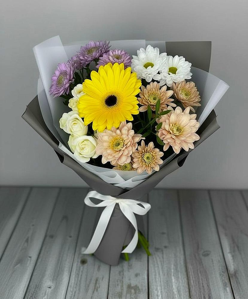 Букет цветов из: Розы, Герберы и Хризантемы в Белосельском