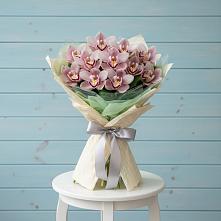 Букет цветов из:  Орхидеи и Розы #REPLACE_PRED# Белосельском