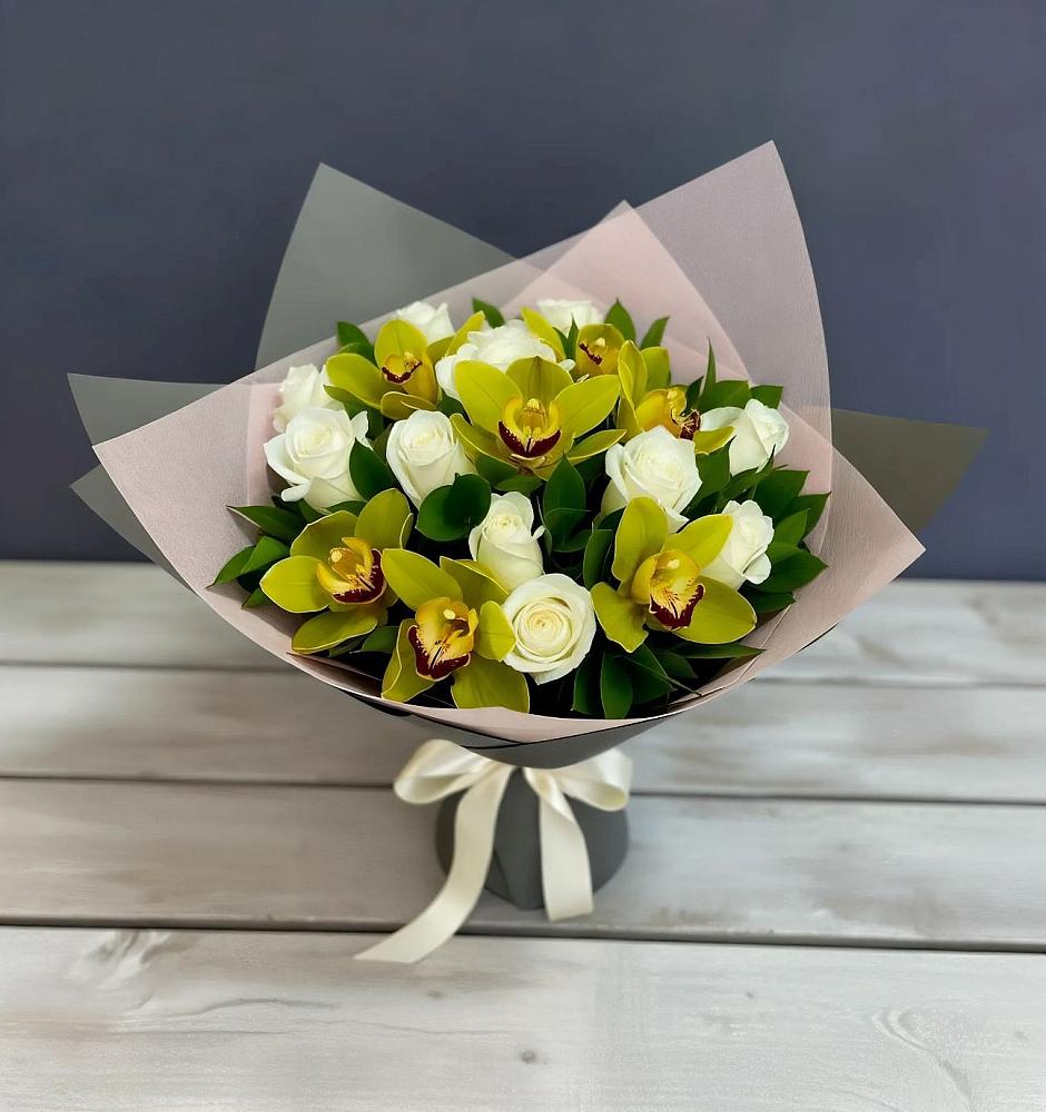 Букет цветов из: Орхидеи и Розы в Белосельском