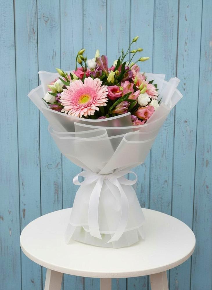 Букет цветов из: Герберы, Альстромерии и Лизиантусы в Белосельском