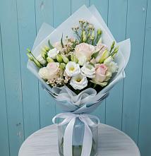 Букет цветов из:  Розы и Лизиантусы в Белосельском