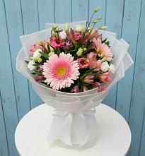 Букет цветов из:  Герберы, Альстромерии и Лизиантусы #REPLACE_PRED# Белосельском