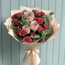 Букет цветов из:  Гвоздики и Розы в Белосельском