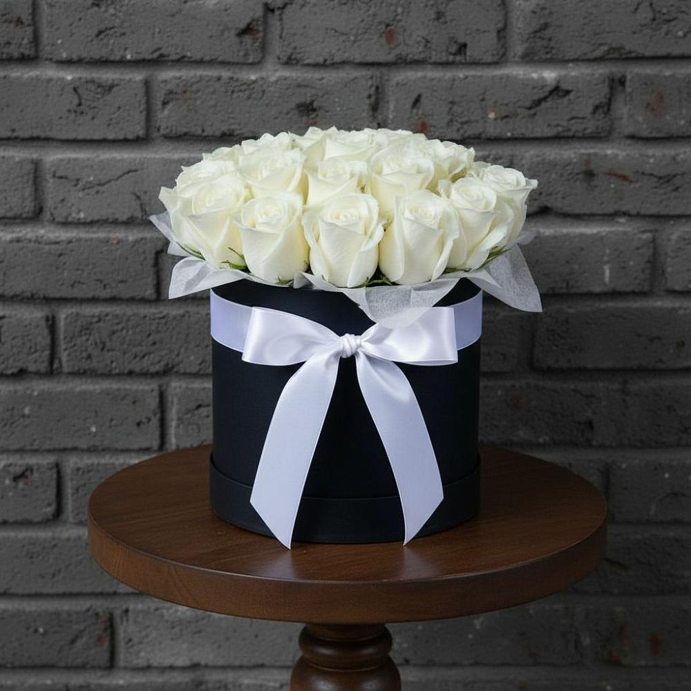 Цветочная композиция из Розы в шляпной коробке в Белосельском